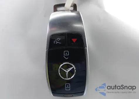 2017 Mercedes-Benz E 300 z USA, uszkodzony, nr VIN WDDZF4JB8HA174469